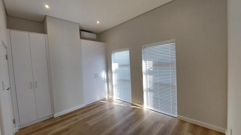 To Let 3 Bedroom Property for Rent in Graanendal Western Cape